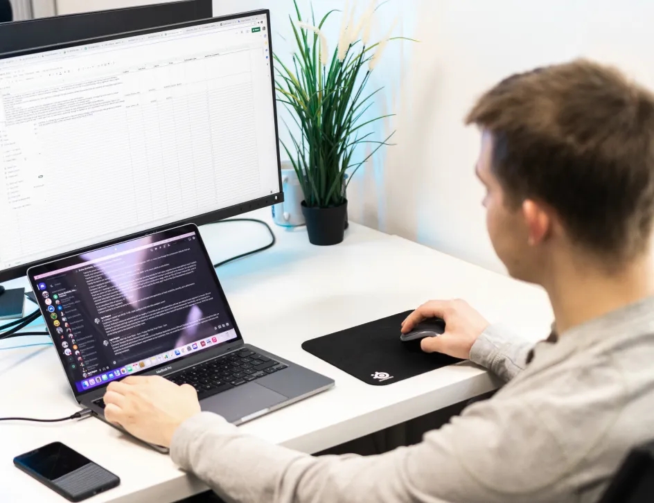 Deliver consistent web app performance