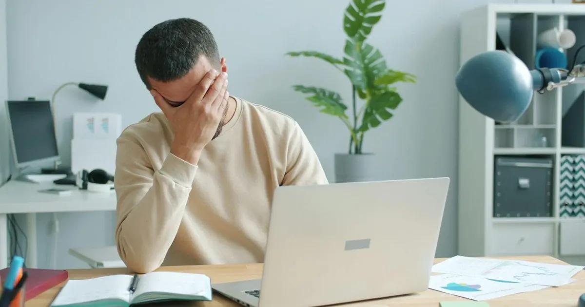 9 Biggest Software Bugs, Fails, Glitches and Outages of 2025